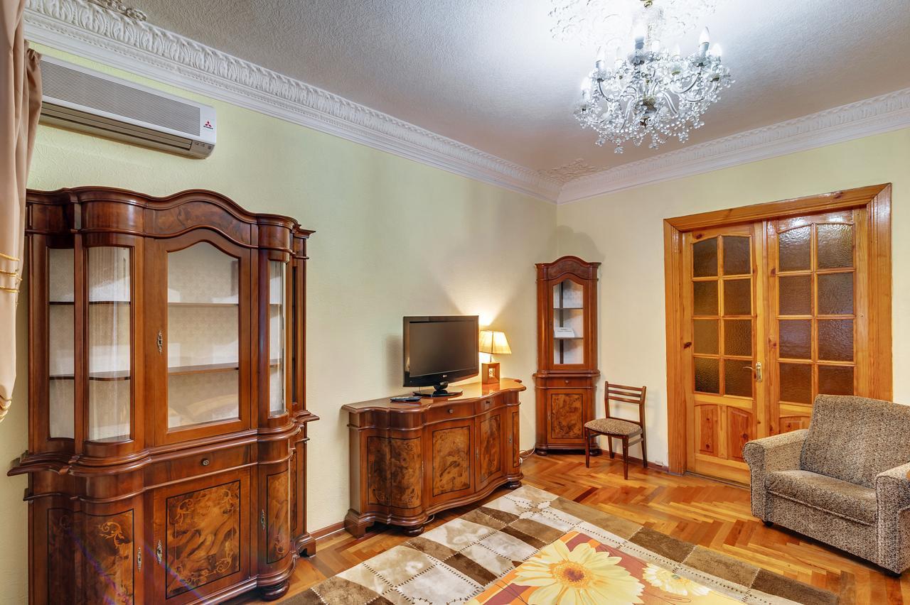 Apartment - Sobornyi Prospekt 97 Zaporizhia Exterior photo