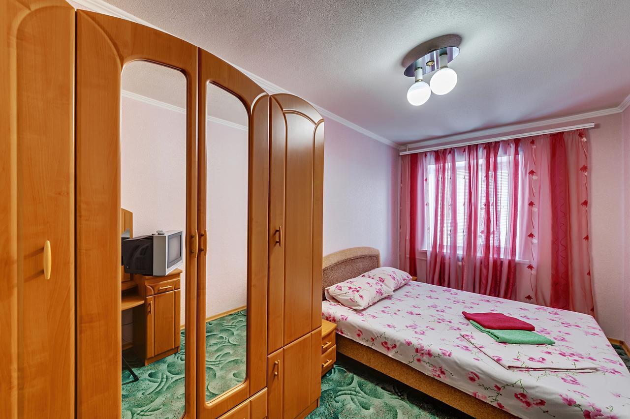 Apartment - Sobornyi Prospekt 97 Zaporizhia Exterior photo